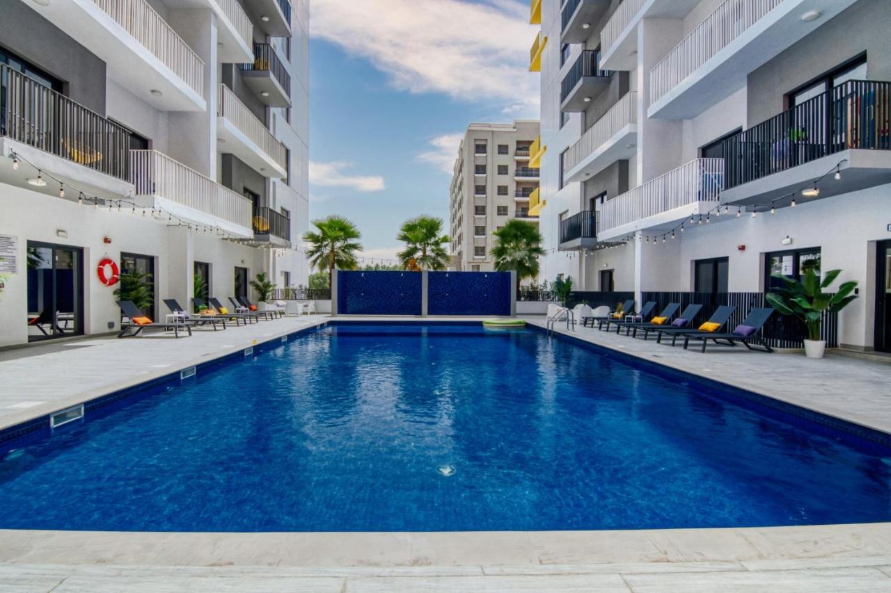 Youco Coliving Dubai Exteriör bild